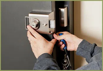 Anchor Locksmith Store Granby, CT 860-261-9285 - change-locks-ervice